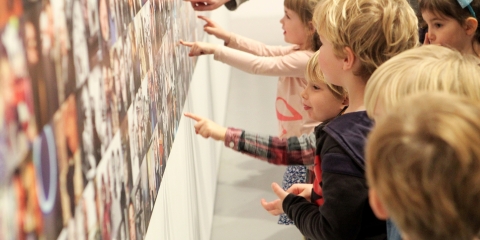 Kinderen in museum